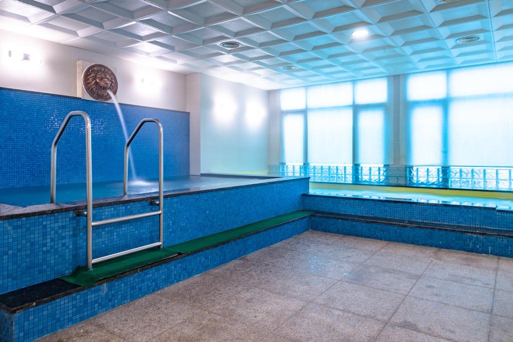 Mega Palace Otel Yujno-Sahalinsk Dış mekan fotoğraf